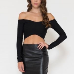 Black Off the Shoulder Long Sleeve Crop Top
